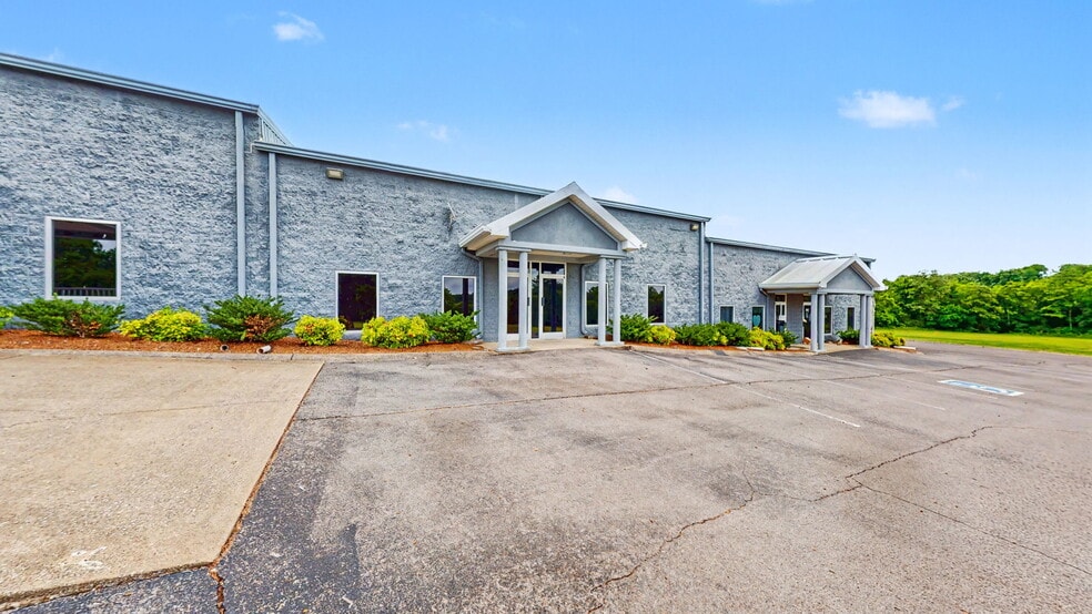 More Photos Of 7104 Lebanon Rd, Mount Juliet Warehouse For Lease