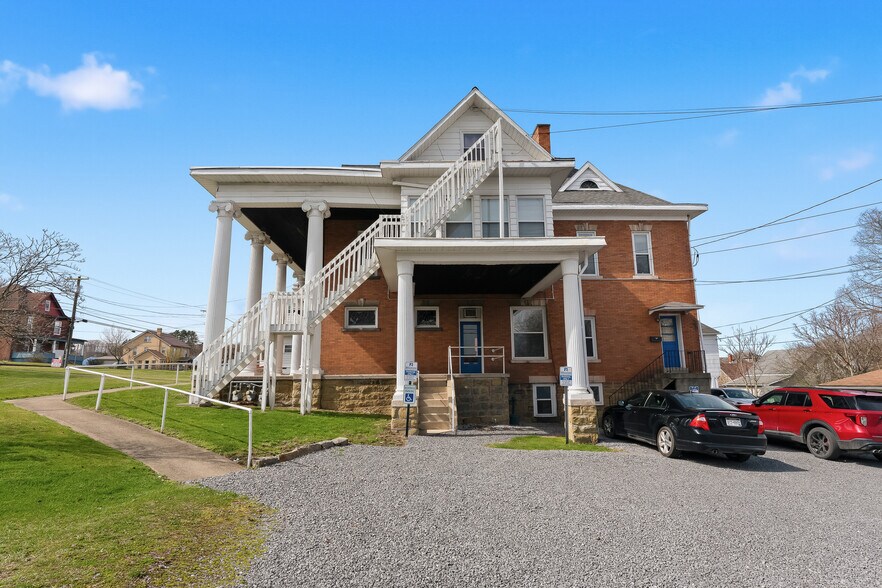 More Photos Of 1042 Morgantown Ave, Fairmont Specialty For Sale