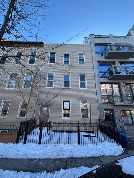More Photos Of 732 Prospect Pl, Brooklyn Flex For Sale
