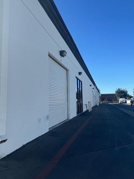 More Photos Of 25800 Jeronimo Rd, Mission Viejo Unknown For Lease