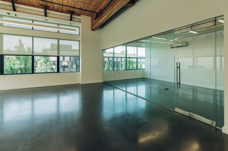 More Photos Of 240 SE Clay St, Portland Office For Lease