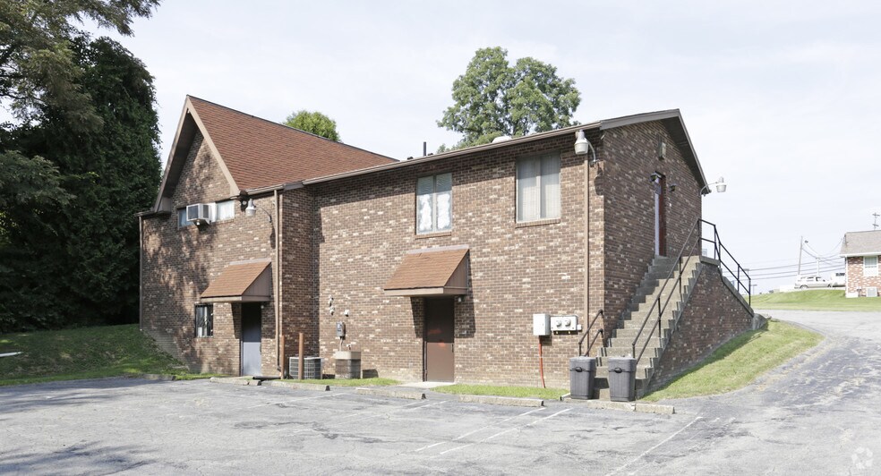 More Photos Of 2285 Brodhead Rd, Aliquippa Medical For Lease