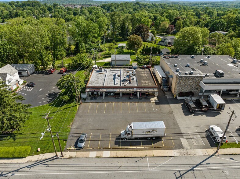 More Photos Of 513-519 Germantown Pike, Lafayette Hill Storefront For Lease