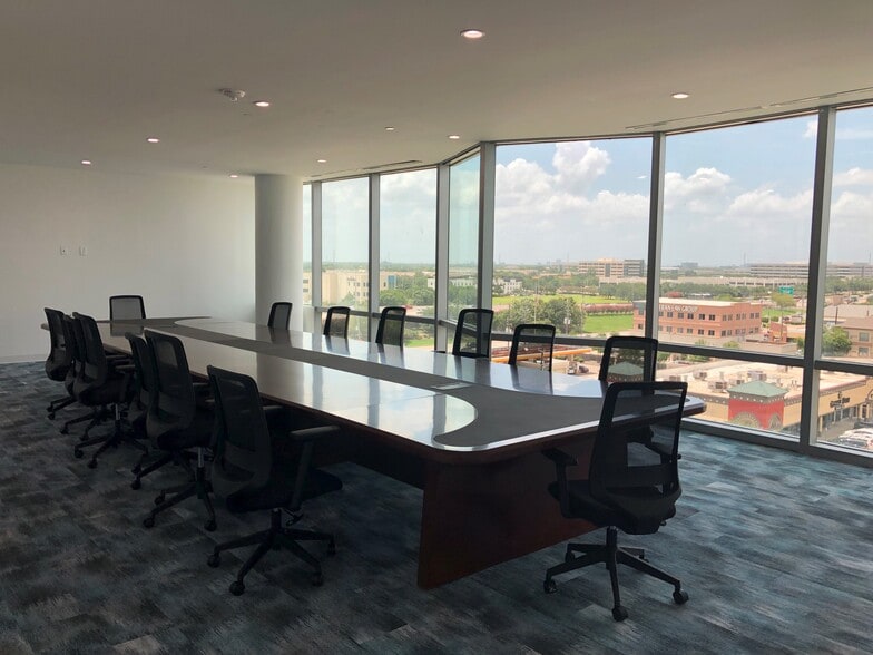 More Photos Of 9999 Bellaire Blvd, Houston Medical For Lease