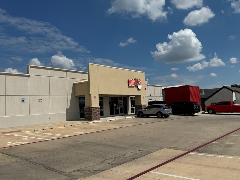 More Photos Of 5625 SE 15th St, Midwest City General Retail For Sale