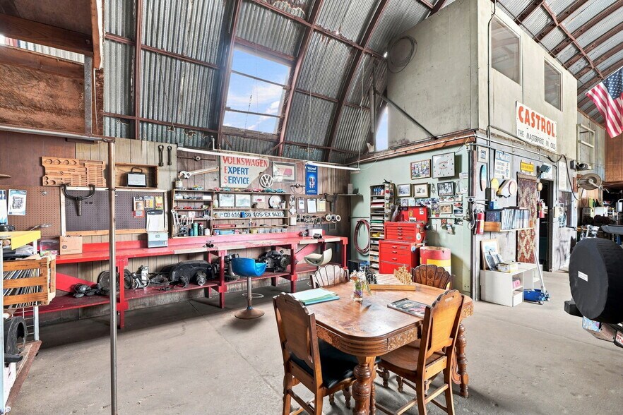 More Photos Of 119 Dewey St, Pacific Grove Auto Repair For Sale
