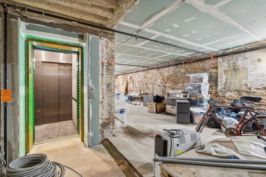 More Photos Of 241-243 Chestnut St, Philadelphia Apartments For Sale