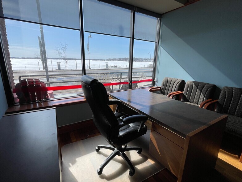 More Photos Of 4030-4032 Shoreline Dr, Spring Park Storefront Retail Office For Lease