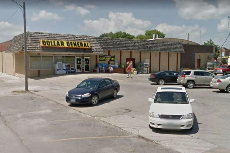 Primary Photo Of 814 Superior St, Webster City Storefront For Lease