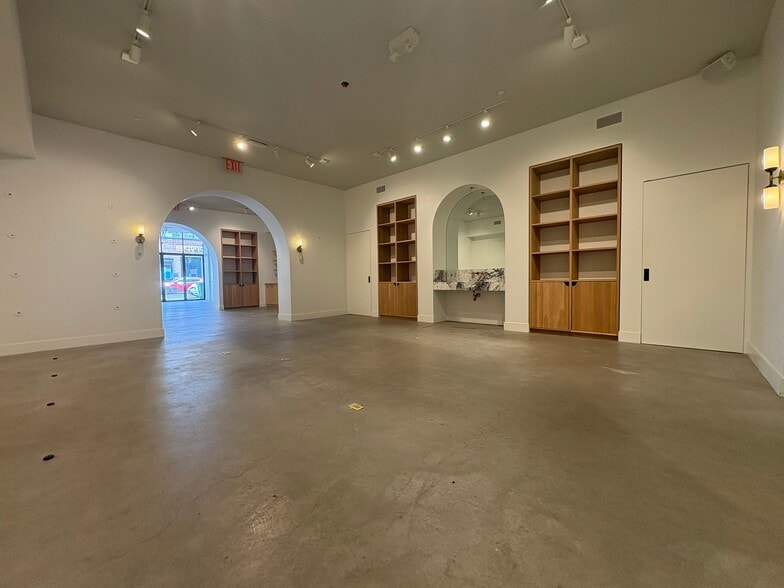 More Photos Of 106 N 6th St, Brooklyn Apartments For Lease