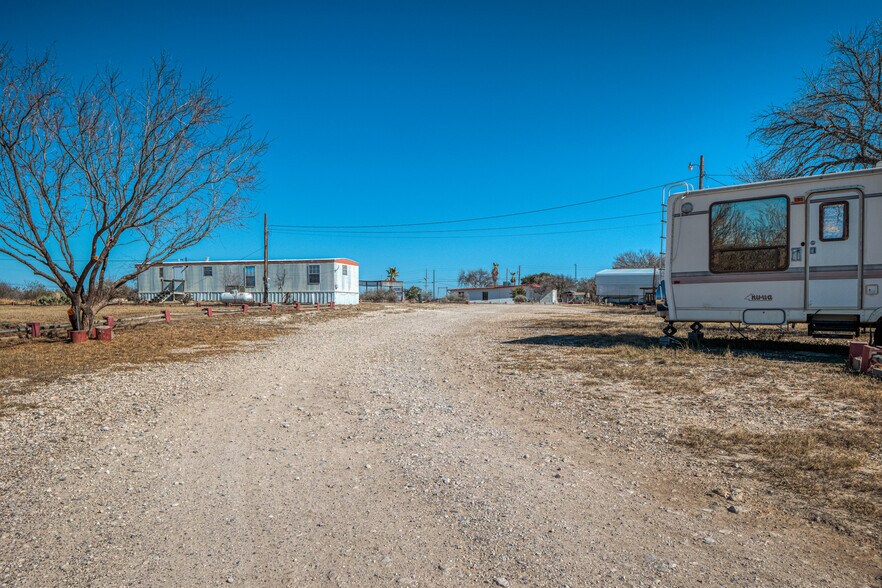 More Photos Of 9685 US 90 hwy, Del Rio Manufactured Housing Mobile Home Park For Sale