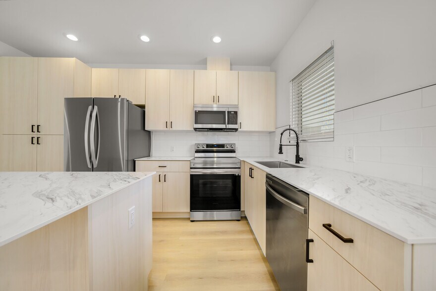 More Photos Of 2967-2969 E St, San Diego Apartments For Sale