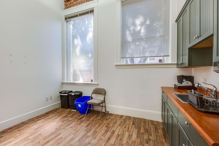 More Photos Of 210 Washington Ave, Richmond Loft Creative Space For Lease