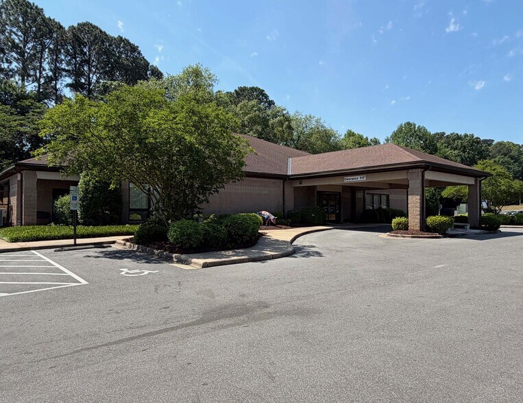 More Photos Of 102 Handley Park Ct, Goldsboro Medical For Sale