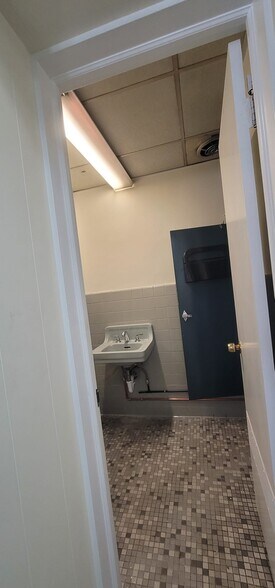 More Photos Of 260 Secaucus Rd, Secaucus Food Processing For Lease