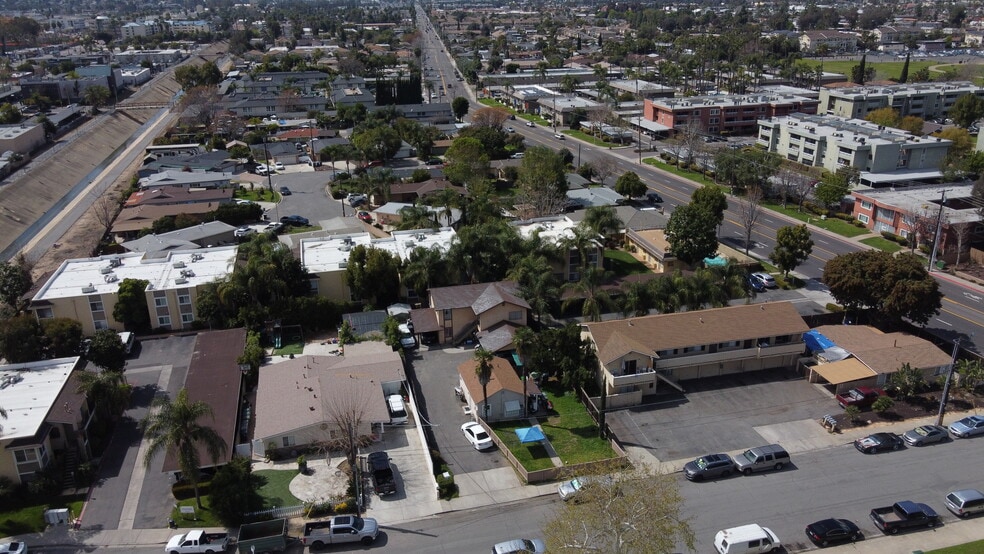 More Photos Of 565 N Beech St, Escondido Apartments For Sale