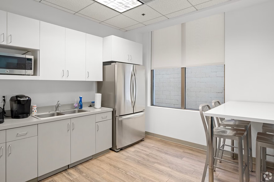 More Photos Of 835 Wilshire Blvd, Los Angeles Loft Creative Space For Lease