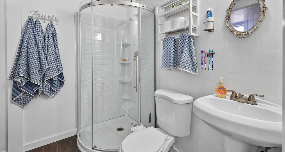 More Photos Of 102 Copeland Ave SW, Everglades City Restaurant For Sale