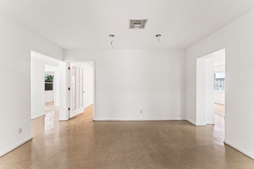 More Photos Of 1000 N MacDill Ave, Tampa Medical For Lease