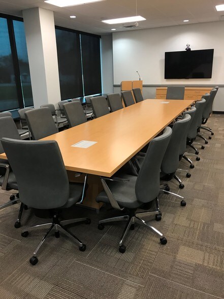 More Photos Of 2 International Plaza Dr, Nashville Office For Lease