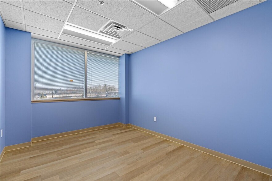 More Photos Of 4259 W Swamp Rd, Doylestown Office For Lease