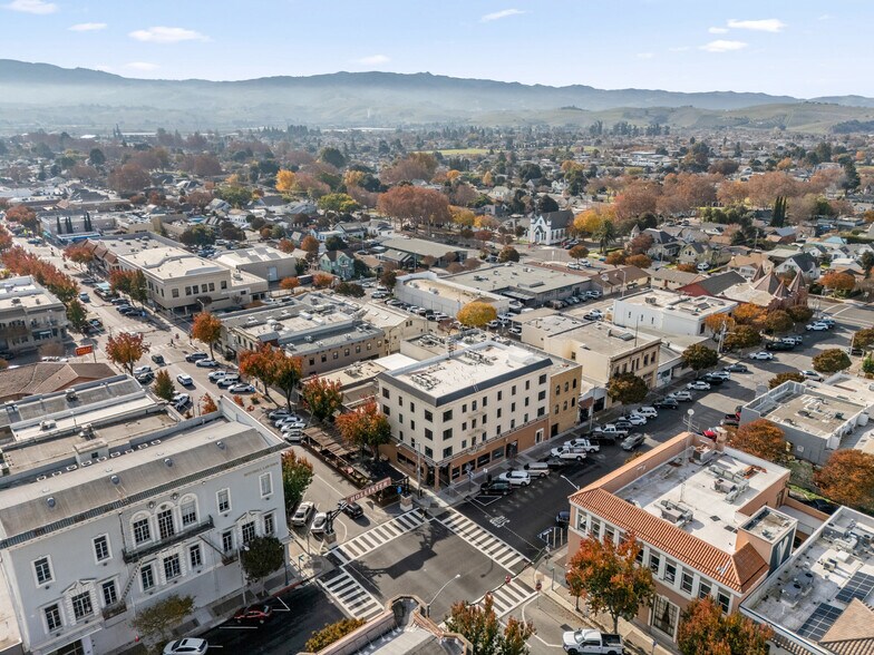 More Photos Of 500 San Benito St, Hollister Office Residential For Sale