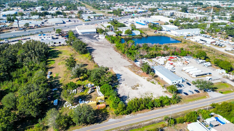 More Photos Of 13755 U.S. Highway 19 N, Clearwater Warehouse For Lease