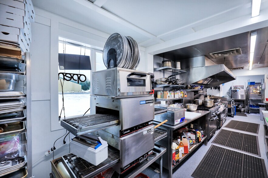 More Photos Of 802 S Shore Diamond Lake Rd, Newport Restaurant For Sale