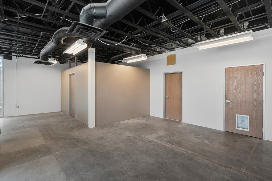 More Photos Of 4030 E Post Rd, Las Vegas Warehouse For Sale
