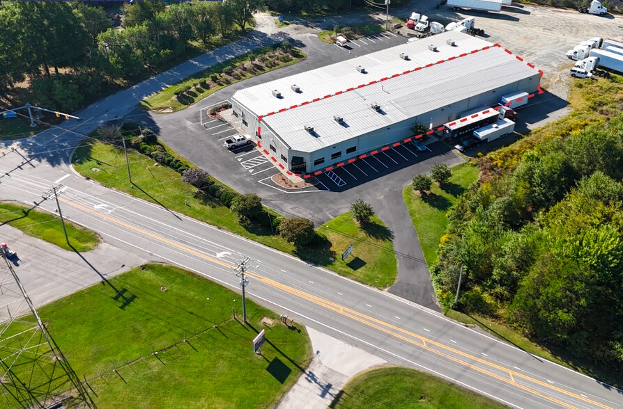 More Photos Of 2400 W Clemmonsville Rd, Winston-Salem Warehouse For Lease