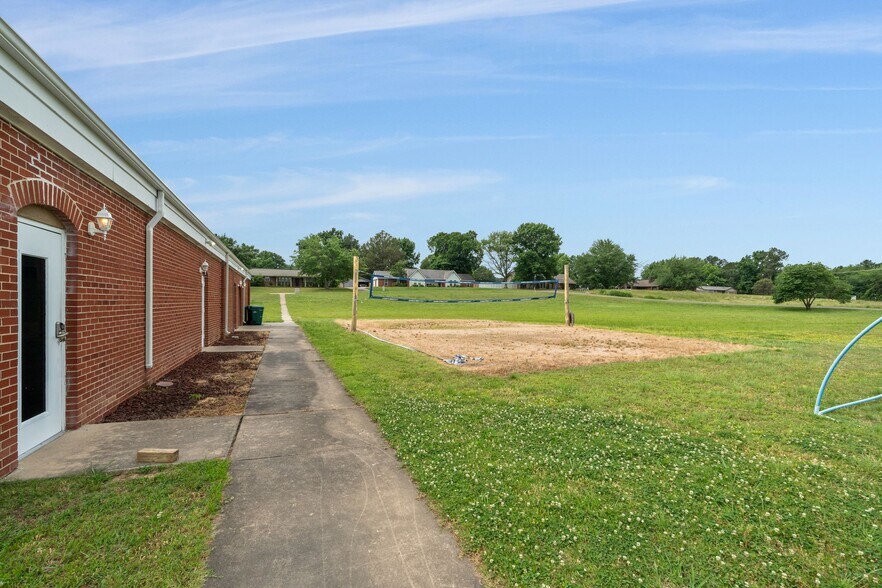 More Photos Of 1101 N Wheeler Ave, Sallisaw Religious Facility For Sale