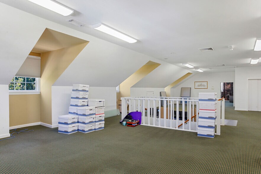 More Photos Of 1719 Abercorn St, Savannah Office Residential For Sale