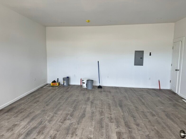 More Photos Of 612 Hamilton St, Somerset Storefront Retail Residential For Lease