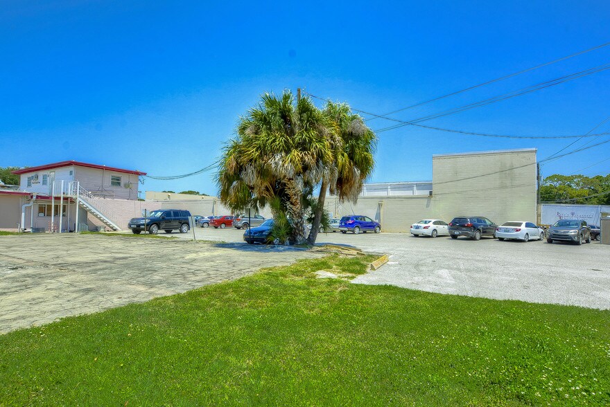 More Photos Of 2102 S Dale Mabry Hwy, Tampa Freestanding For Sale