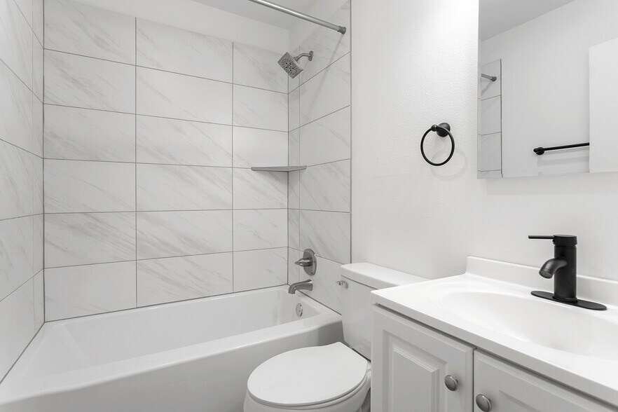 More Photos Of 8525-8529 N Willamette Blvd, Portland Apartments For Sale