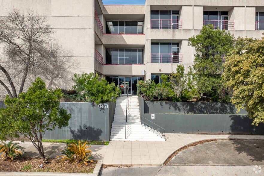 More Photos Of 3463 Magic Dr, San Antonio Office For Lease
