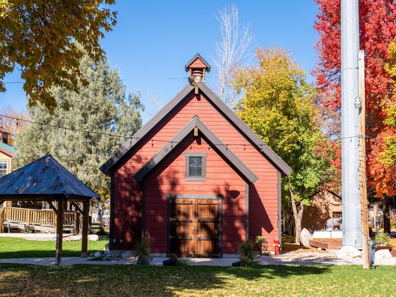 More Photos Of 237 S 7400 E, Huntsville Freestanding For Sale