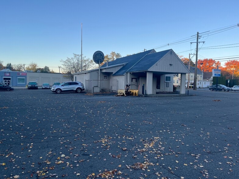 More Photos Of 377 Federal St, Greenfield Auto Dealership For Sale