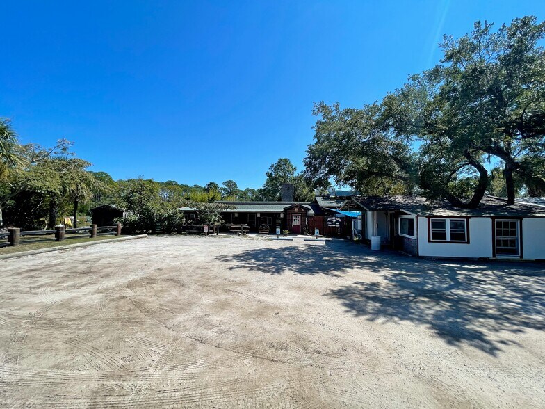 More Photos Of 2111 Sea Island Pky, Saint Helena Island General Retail For Sale