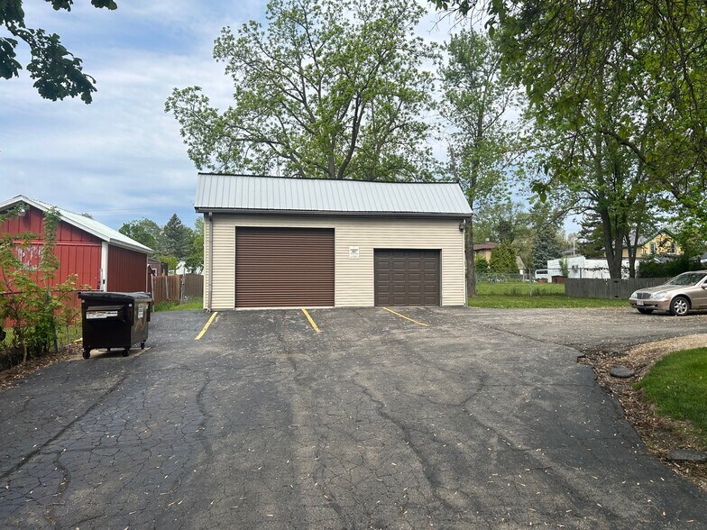 More Photos Of 8216 199th Ave, Bristol Apartments For Sale