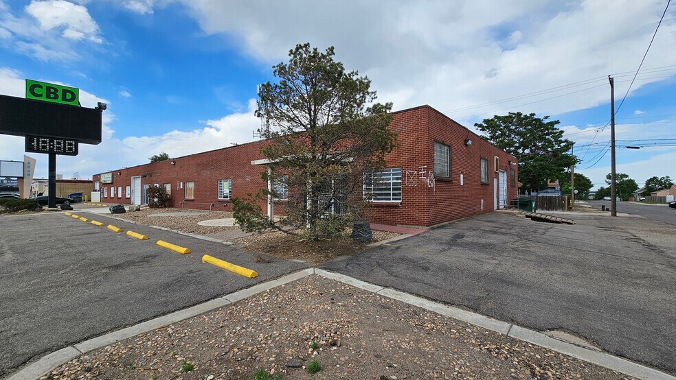 More Photos Of 5010-5030 Acoma St, Denver Warehouse For Lease
