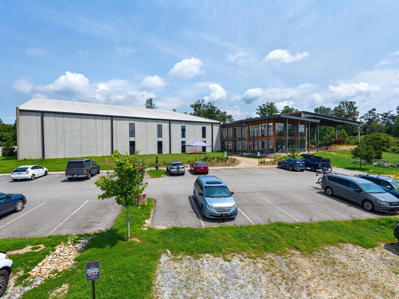More Photos Of 701 Old Fanning Bridge Rd, Fletcher Sports And Entertainment For Sale