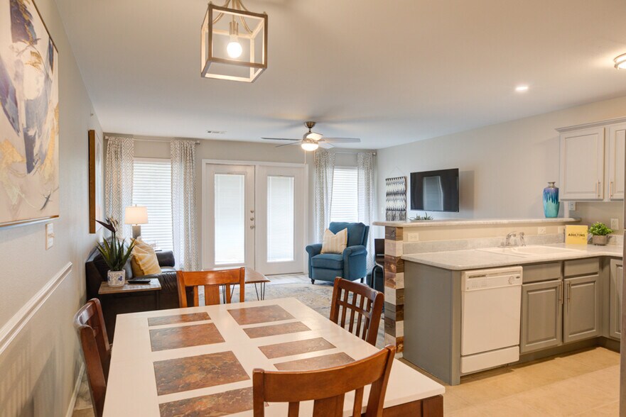 More Photos Of 740 E Mather St, New Braunfels Apartments For Sale