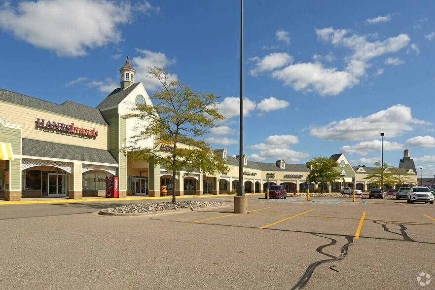 More Photos Of 1475 N Burkhart Rd, Howell Unknown For Lease