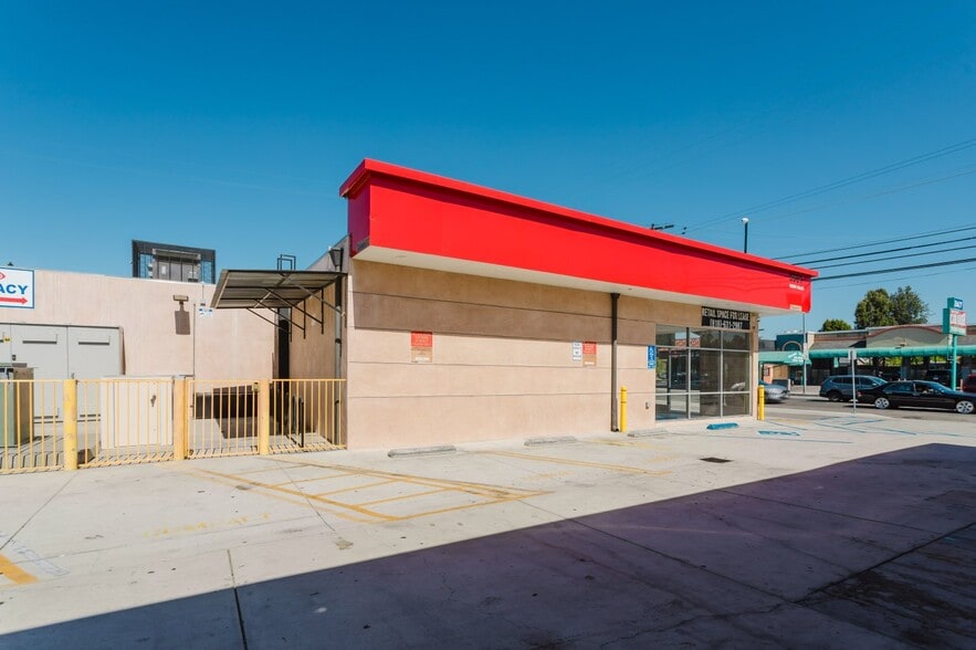 More Photos Of 5961 Laurel Canyon Blvd, Valley Village Storefront For Lease