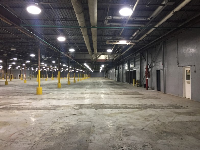 More Photos Of 14 Pine House Rd, Trenton Warehouse For Sale
