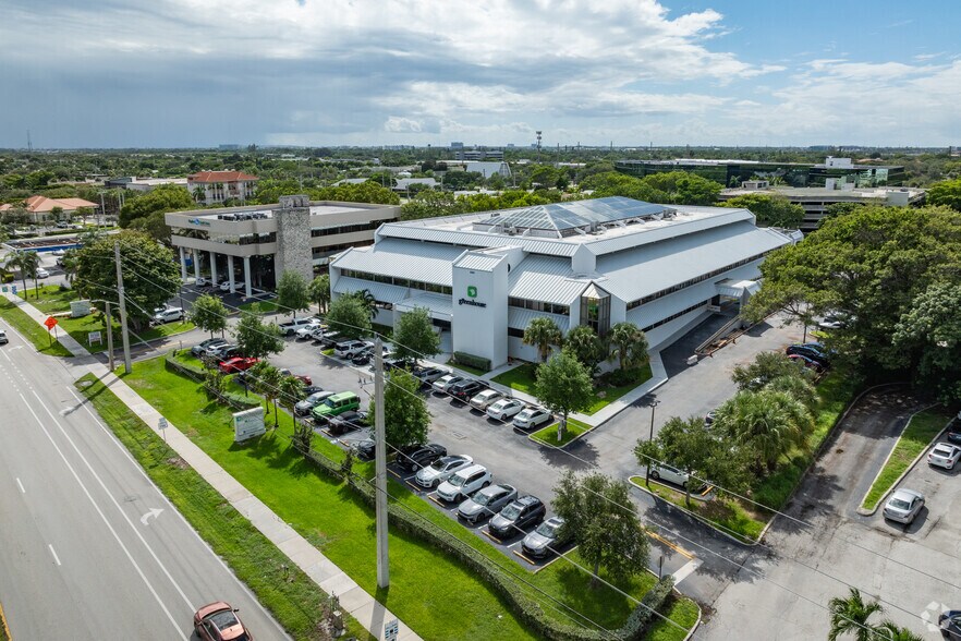 More Photos Of 5301 N Federal Hwy, Boca Raton Office For Lease