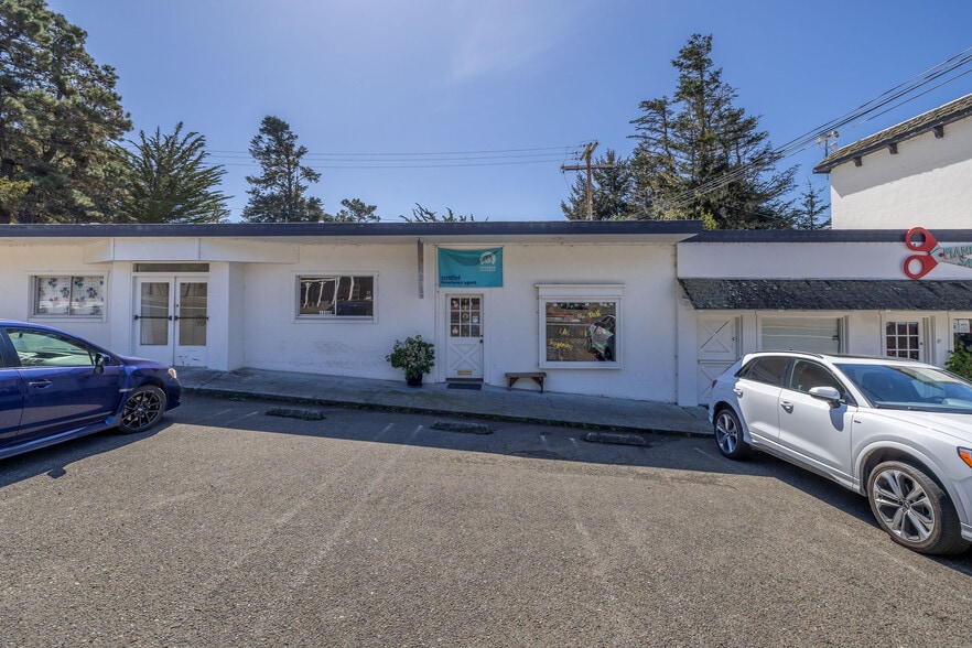 More Photos Of 35507 S Highway 1, Gualala Storefront Retail Office For Sale