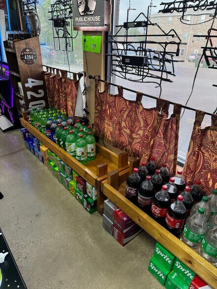 More Photos Of 200 E 6th St, Rolla General Retail For Sale