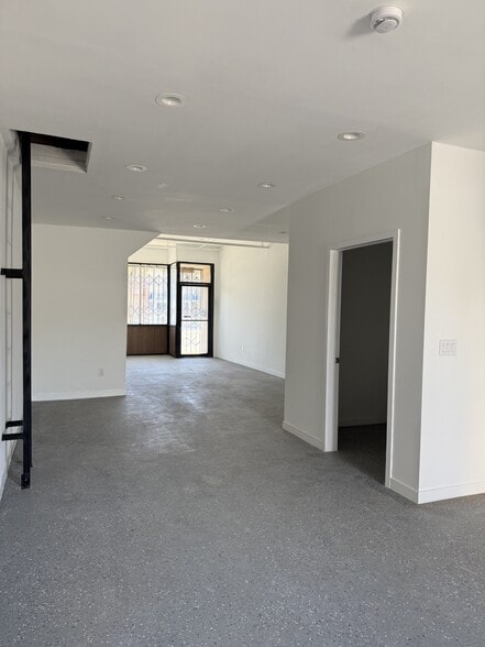 Primary Photo Of 4061 Whittier Blvd, Los Angeles Medical For Lease